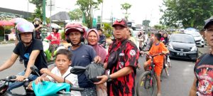 Pemuda Pancasila Basel Bagikan 250 Bingkisan Kepada Masyarakat Toboali, Hendry : Selamat Menjalankan Ibadah Puasa