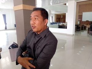 KEPSEK SMPN 5 Airgegas Otak Pengrusakan Plafon