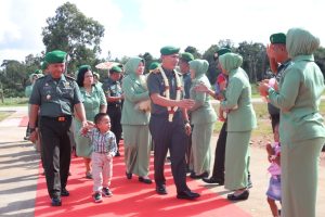 Kodim 0432/Bangka Selatan Sambut Dandim Baru dengan Tradisi Satuan