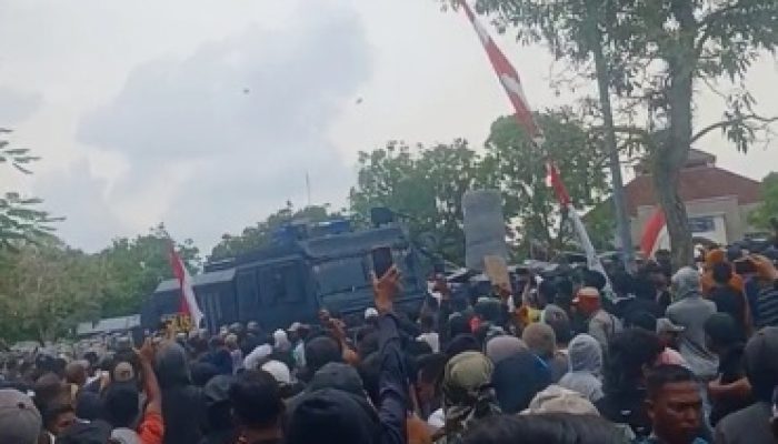 Suara Penambang Rakyat Menggema di halaman Kantor PT Timah Tbk