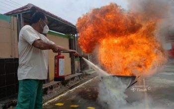 PT TIMAH Tbk Gelar Pelatihan Tanggap Bencana Bersama Pemerintah Desa Air Putih