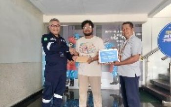 Serahkan Bantuan Ke KNPI dan Daun Simpor, PT TIMAH Dorong Peran Pemuda Bangka Barat Lebih Kreatif