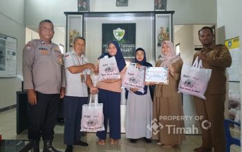 PT TIMAH: Salurkan Sembako bagi Masyarakat Bangka Barat Jelang Idulfitri