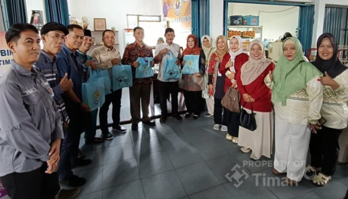 PT TIMAH Resmikan Gerai Komunitas UMKM dan Kreatif di Pelabuhan Tanjung Maqom Kundur