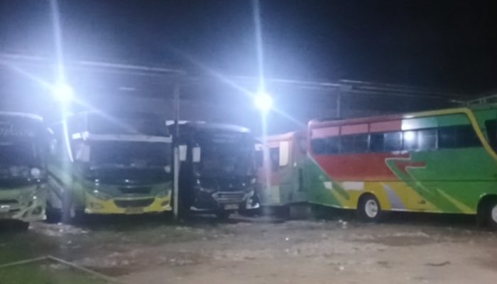 Penumpang TOBOALI-PKP Pertanyakan Kelayakan Armada Bus Putra Bangka (PB) Bocor Saat Musim Hujan