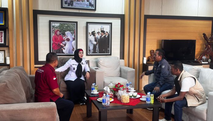 Bunda Debby Apresiasi Kunjungan DPC PJS Basel, Perkuat Sinergi Pemerintah dan Insan Pers