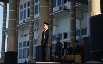 Sekda Pangkalpinang Pimpin Upacara Hari Otonomi Daerah ke-30