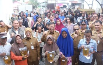 Pemkot Salurkan Bantuan Cadangan Pangan ke 622 Penerima Manfaat di Kelurahan Opas Indah